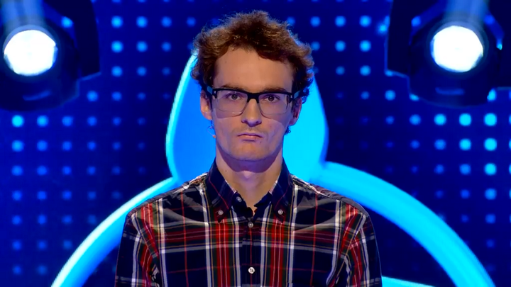 Tak toto pokašlali! Chlapci hádali tomu mladíkovi o šokujúcich 13 rokov viac!